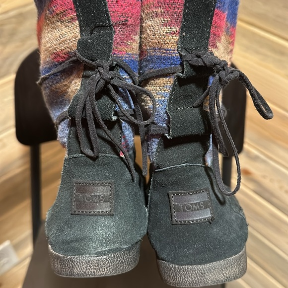 TOMS Winter Suede Leather Boots! - Picture 4 of 6
